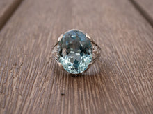 Load image into Gallery viewer, Vintage Platinum Art Deco Aquamarine Ring