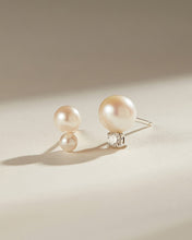 Load image into Gallery viewer, ALBA | Double Pearl Single Stud Earring by Aurelie Gi — alternate angle