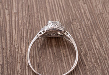 Load image into Gallery viewer, Vintage Platinum Engagement Ring