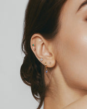 Load image into Gallery viewer, VERDE | Lab Grown Emerald Threaded with Flatback by Aurelie Gi — detail view