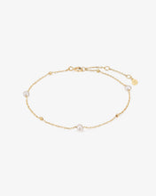 Load image into Gallery viewer, TERESA | Pearl and Gold Beaded Bracelet by Aurelie Gi