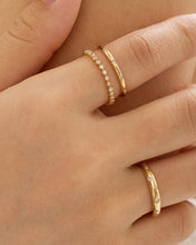 Load image into Gallery viewer, VIOLA | Lab Grown Diamond Beaded Band by Aurelie Gi — detail view