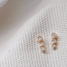 Load image into Gallery viewer, BEY | Graduated Bezel Diamond Studs