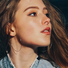 Load image into Gallery viewer, CYNDI |Seamless Hoops