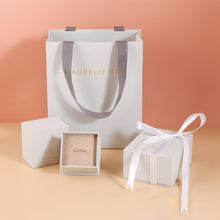 Load image into Gallery viewer, VOGUE | Triple Diamond Band