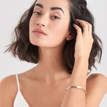 Load image into Gallery viewer, Silver Twister Cuff