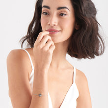 Load image into Gallery viewer, Silver Crush Square Bracelet