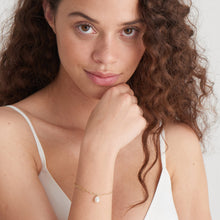 Load image into Gallery viewer, Gold Pearl Chunky Bracelet