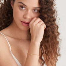 Load image into Gallery viewer, Gold Chunky Chain Padlock Bracelet