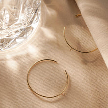 Load image into Gallery viewer, DAPHNE | Dangling Diamond Hoops