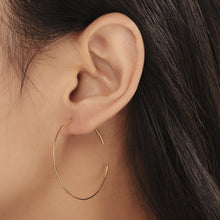 Load image into Gallery viewer, CYNDI |Seamless Hoops