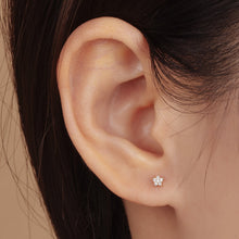 Load image into Gallery viewer, FELICITY | Diamond Star Studs