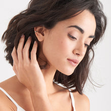 Load image into Gallery viewer, Gold Crush Ear Cuff