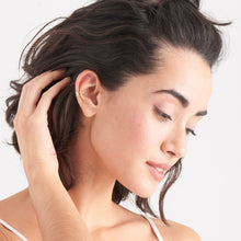 Load image into Gallery viewer, Gold Glow Ear Cuff