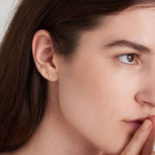 Load image into Gallery viewer, 14kt Gold Heart Stud Earrings