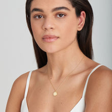 Load image into Gallery viewer, Gold Rope Disc Necklace