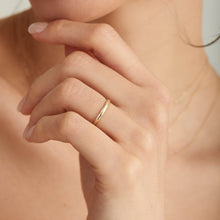 Load image into Gallery viewer, 14kt Gold Stargazer Band Ring