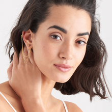 Load image into Gallery viewer, Gold Drape Earrings