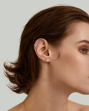 Load image into Gallery viewer, Lotus Garland Lab-Grown Diamond Threadless End by Aurelie Gi — detail view
