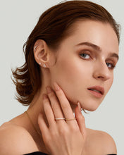 Load image into Gallery viewer, Lotus Garland Lab-Grown Diamond Threadless End by Aurelie Gi — on model
