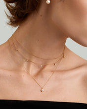 Load image into Gallery viewer, LYNN  |  Cable Chain Necklace by Aurelie Gi — on model
