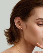 Load image into Gallery viewer, ALBA | Double Pearl Single Stud Earring by Aurelie Gi — detail view
