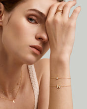 Load image into Gallery viewer, CLEMENTINE | Lab Grown Diamond Solitaire Bracelet by Aurelie Gi — on model
