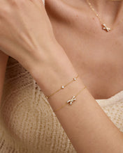 Load image into Gallery viewer, ORIANA | Lab Grown Diamond Bow Bracelet by Aurelie Gi — detail view
