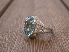 Load image into Gallery viewer, Vintage Platinum Art Deco Aquamarine Ring
