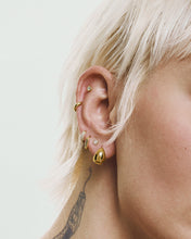 Load image into Gallery viewer, PETRA | Lab Grown Diamond Threaded Flatback by Aurelie Gi — alternate angle
