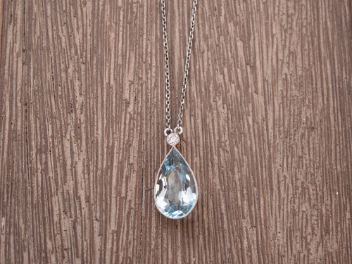 Vintage 1940s Aquamarine and Diamond Pendant Necklace