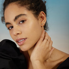 Load image into Gallery viewer, TWILA | Grey Diamond and White Sapphire Ring by Aurelie Gi — on model
