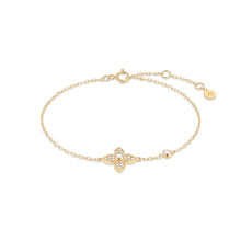 Load image into Gallery viewer, ALTAIR | Clover Lab Grown Diamond Bracelet by Aurelie Gi — on model
