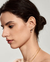 Load image into Gallery viewer, Double Round Lab-Grown Diamond Threadless End by Aurelie Gi — on model
