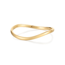 Load image into Gallery viewer, NICOLE | 14kt Gold Wave Band by Aurelie Gi — on model
