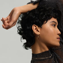 Load image into Gallery viewer, NORAH | Pearl Threadless Flatback Earring by Aurelie Gi — detail view
