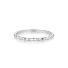 Load image into Gallery viewer, CLEO | Pyramid Band Rings AURELIE GI 5 White Gold 
