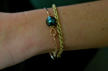 Load image into Gallery viewer, Moana Black Pearl Bracelet
