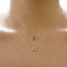 Load image into Gallery viewer, Maru decade necklace on model
