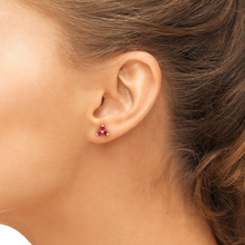 Load image into Gallery viewer, rio ruby earrings on model
